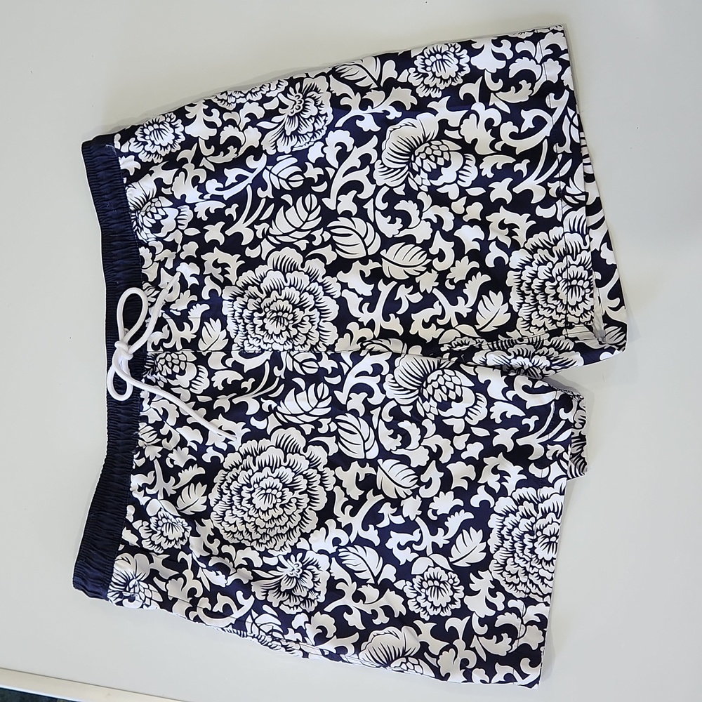 Amazon Essential Men's Shorts Size: XXL